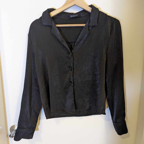 ⚡ {DYNAMITE} Chic Satin Button-Up Blouse *PILLED THROUGHOUT* - Picture 1 of 4